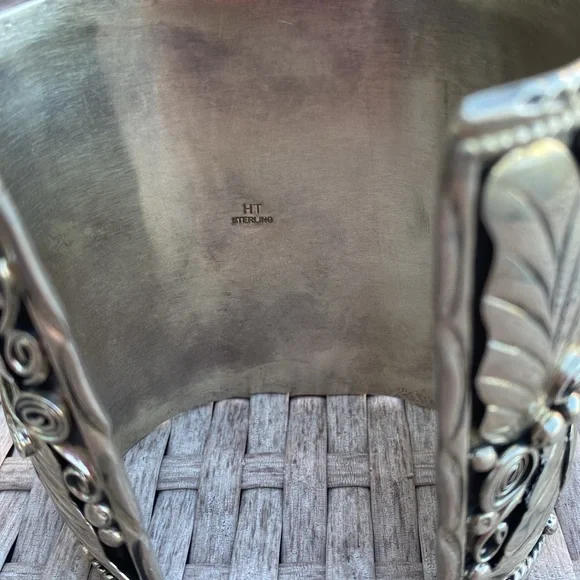 Very Big Very Heavy sterling Turquoise bangle. - Picture 3 of 8